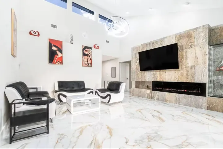 Living room (1)