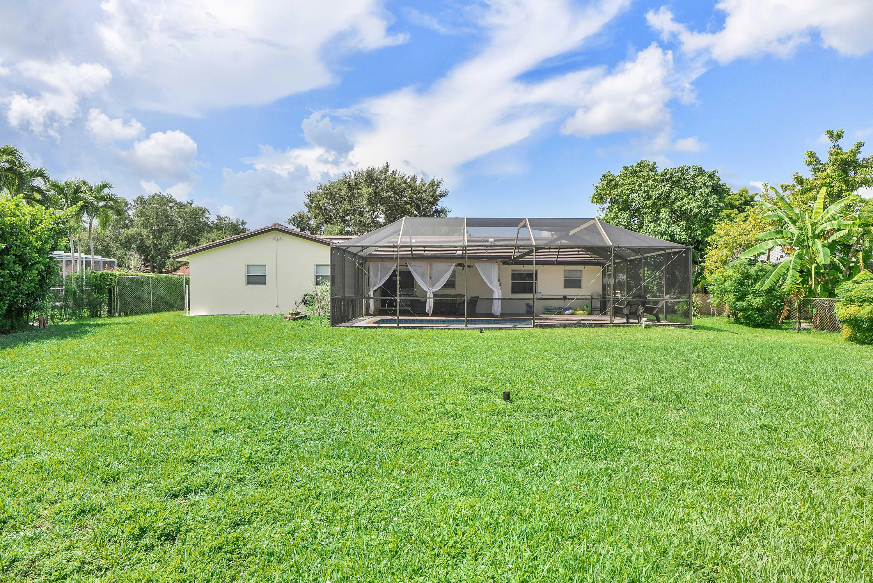 10625 Nw 37th St_051