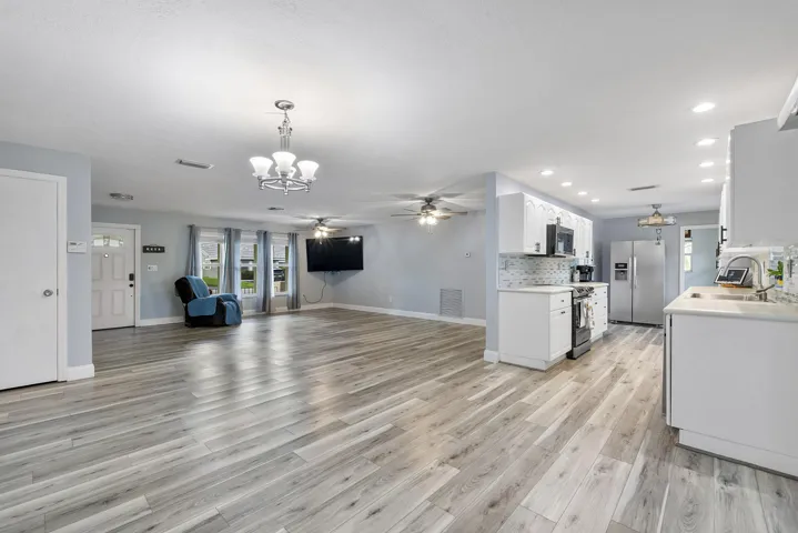 10625 Nw 37th St_033