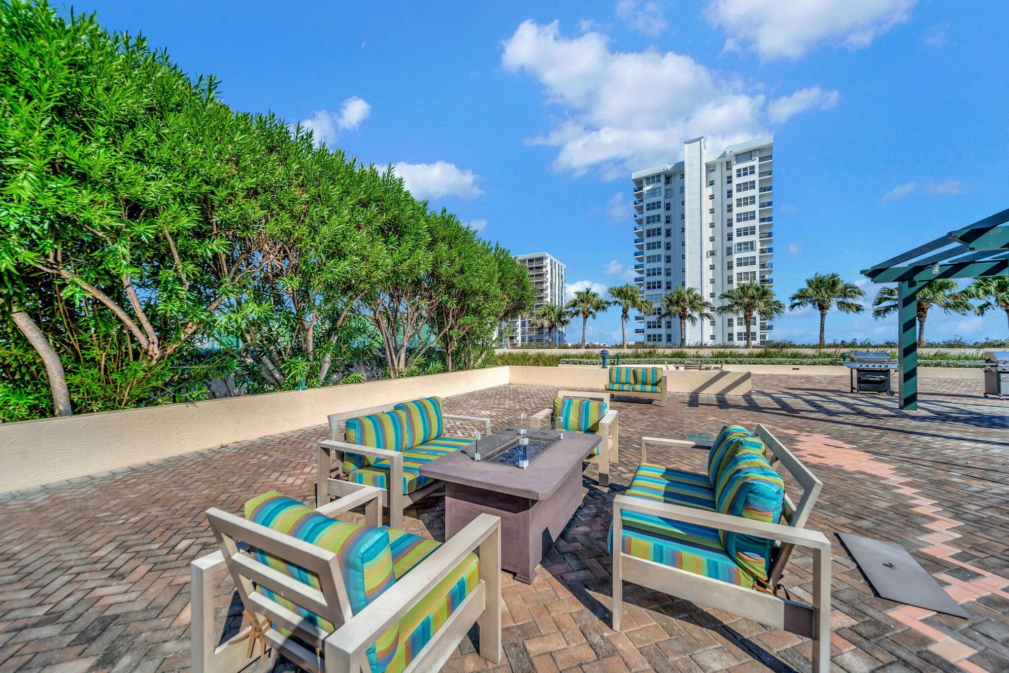 39-web-or-mls-Exterior-20