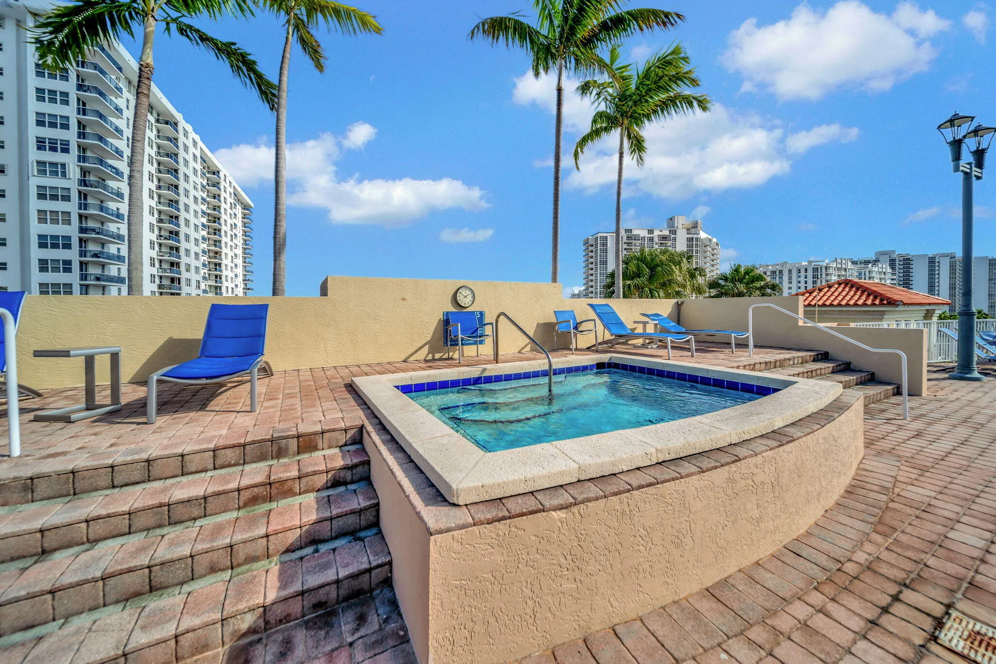 43-web-or-mls-Exterior-17