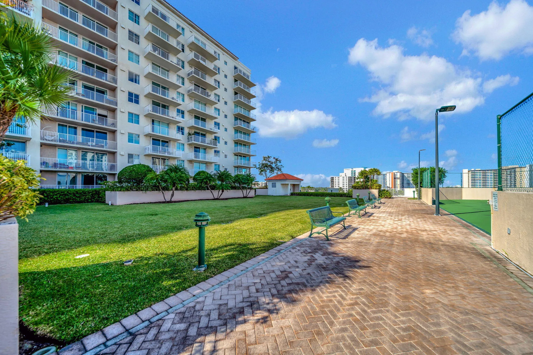 38-web-or-mls-Exterior-21