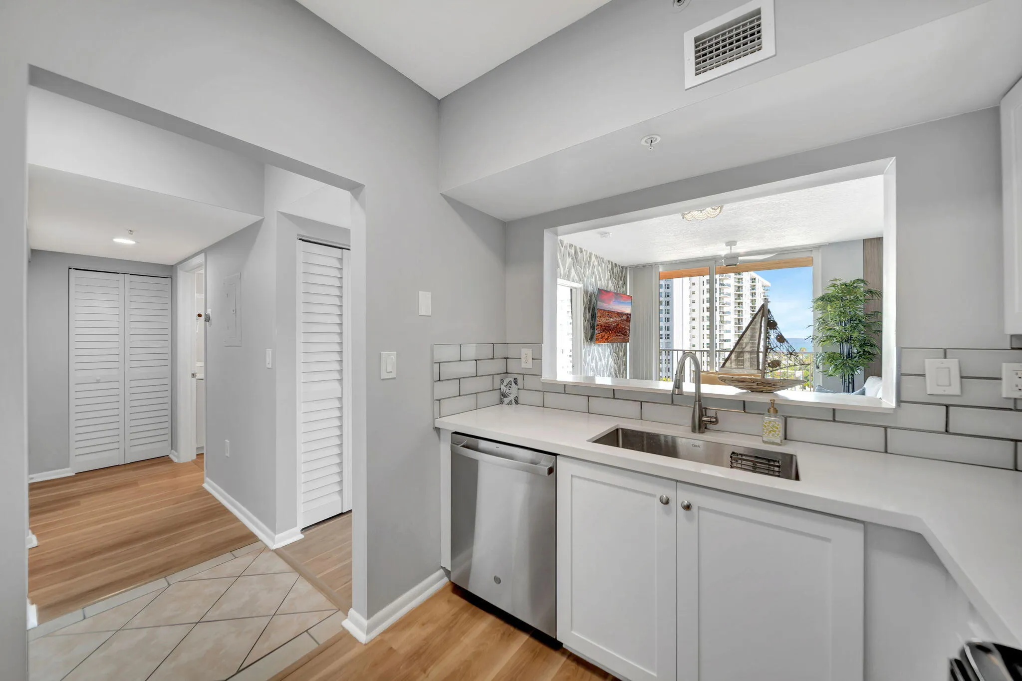 13-web-or-mls-Interior-15