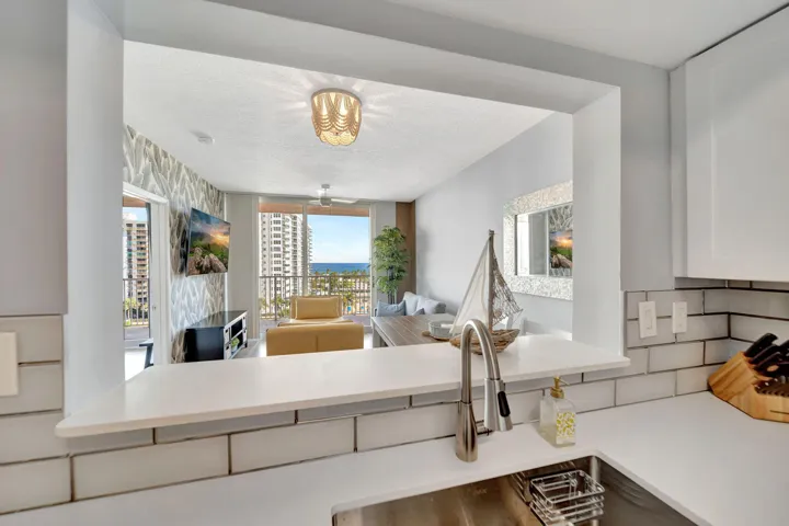 11-web-or-mls-Interior-17