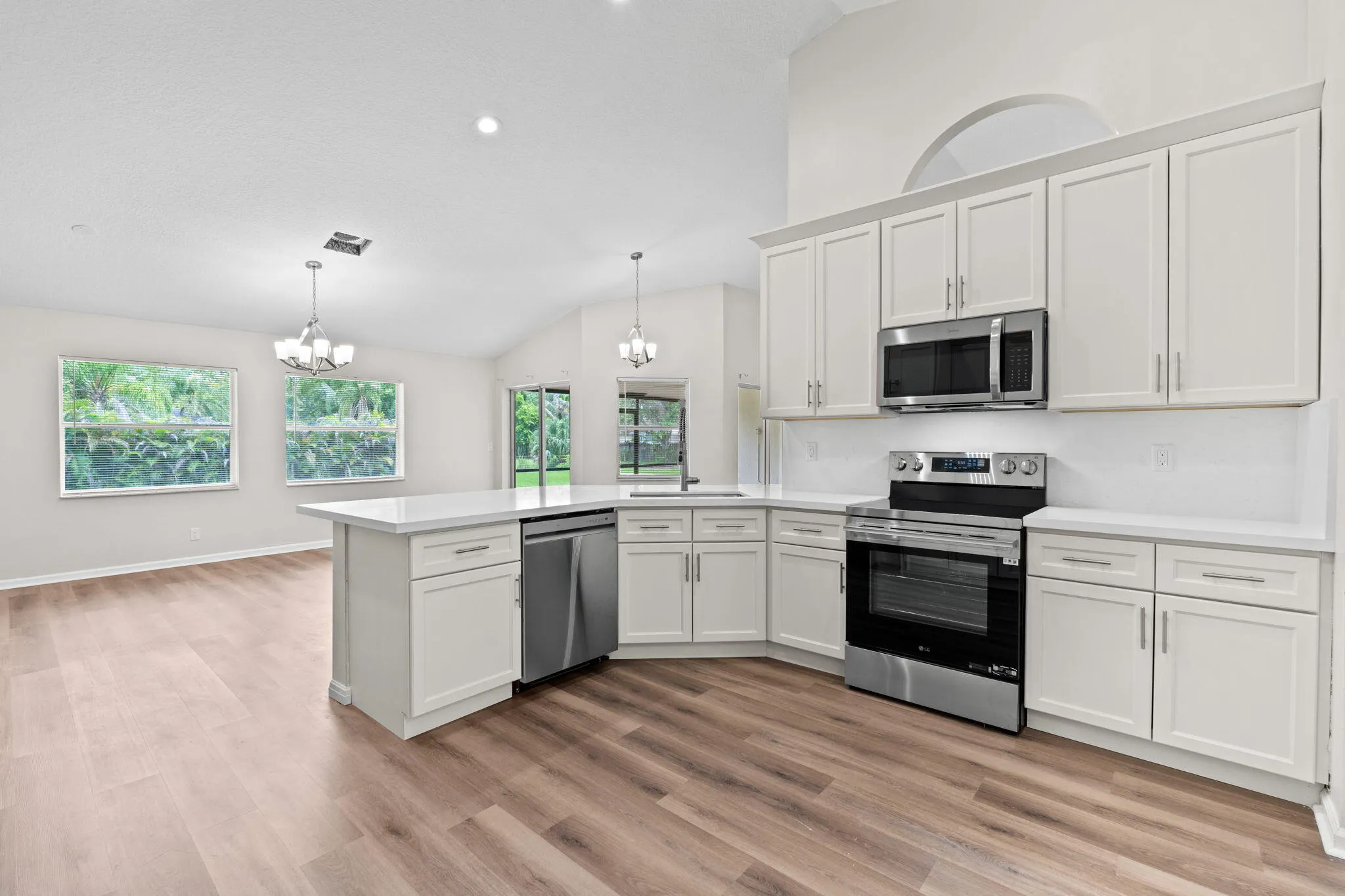 12-web-or-mls-A7409071