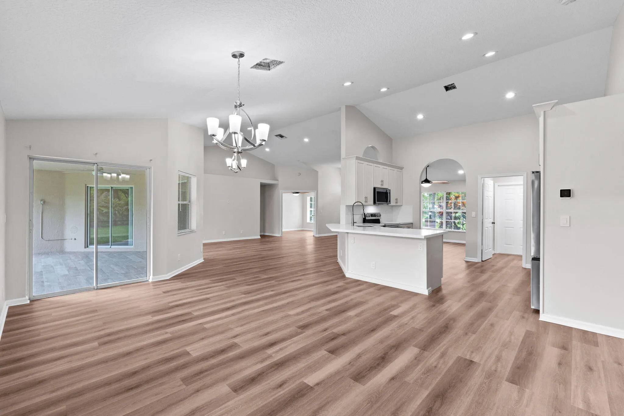 17-web-or-mls-A7409047