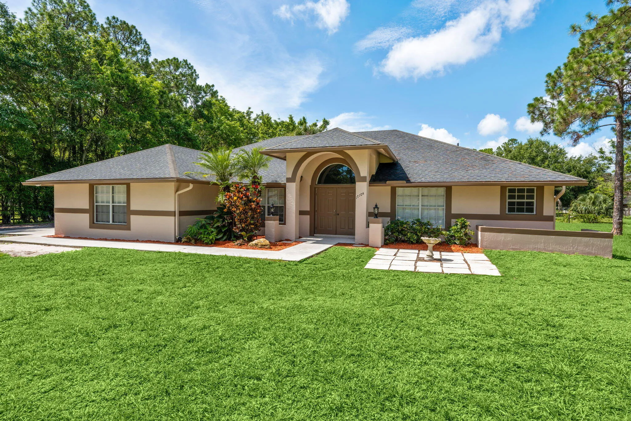 3-web-or-mls-A7408584