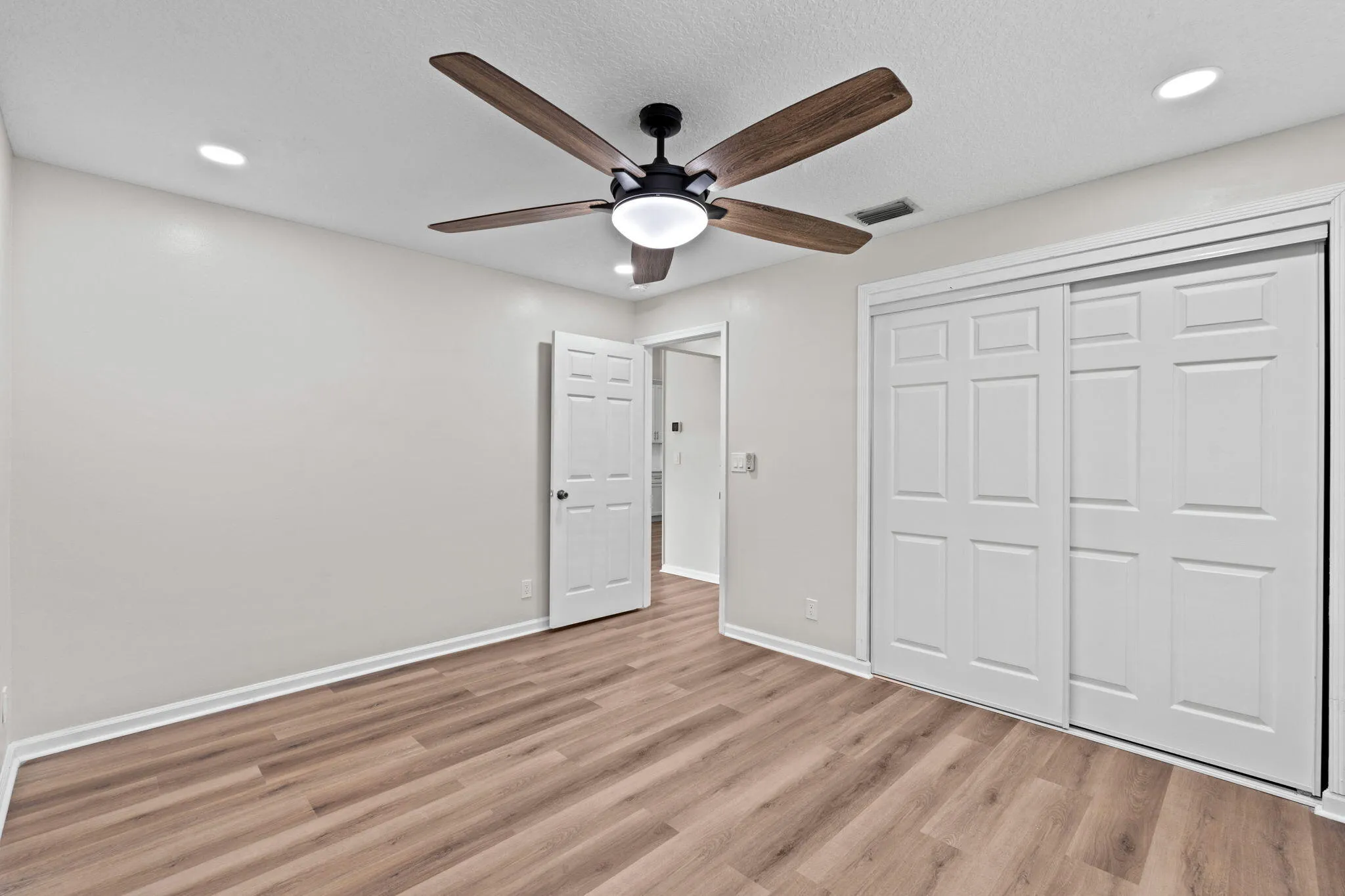 24-web-or-mls-A7409092