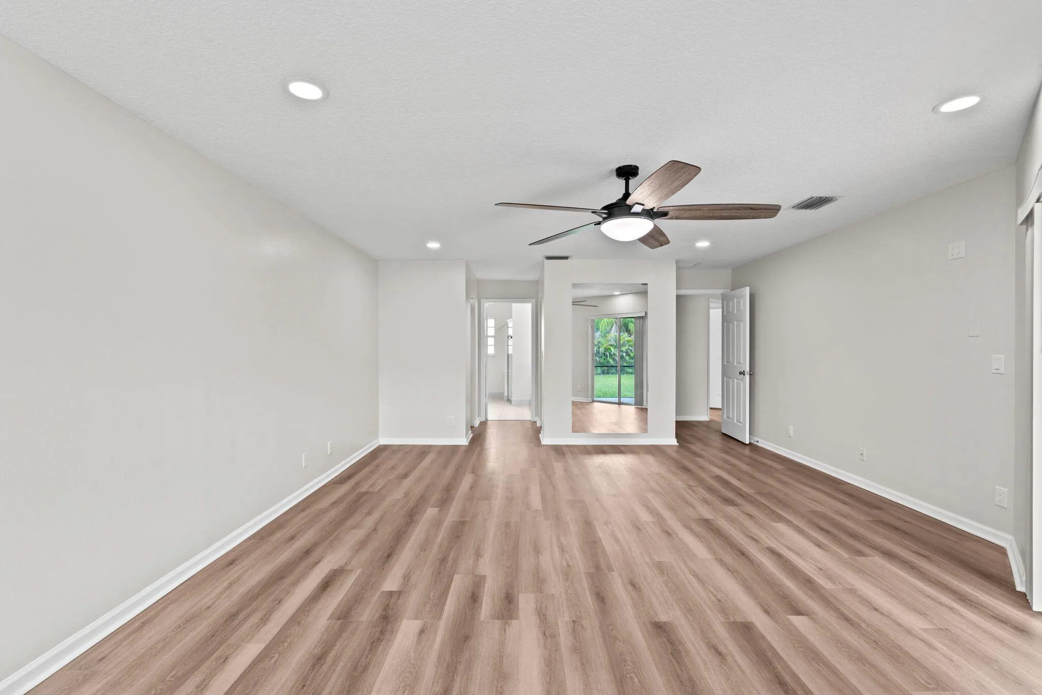 28-web-or-mls-A7409113