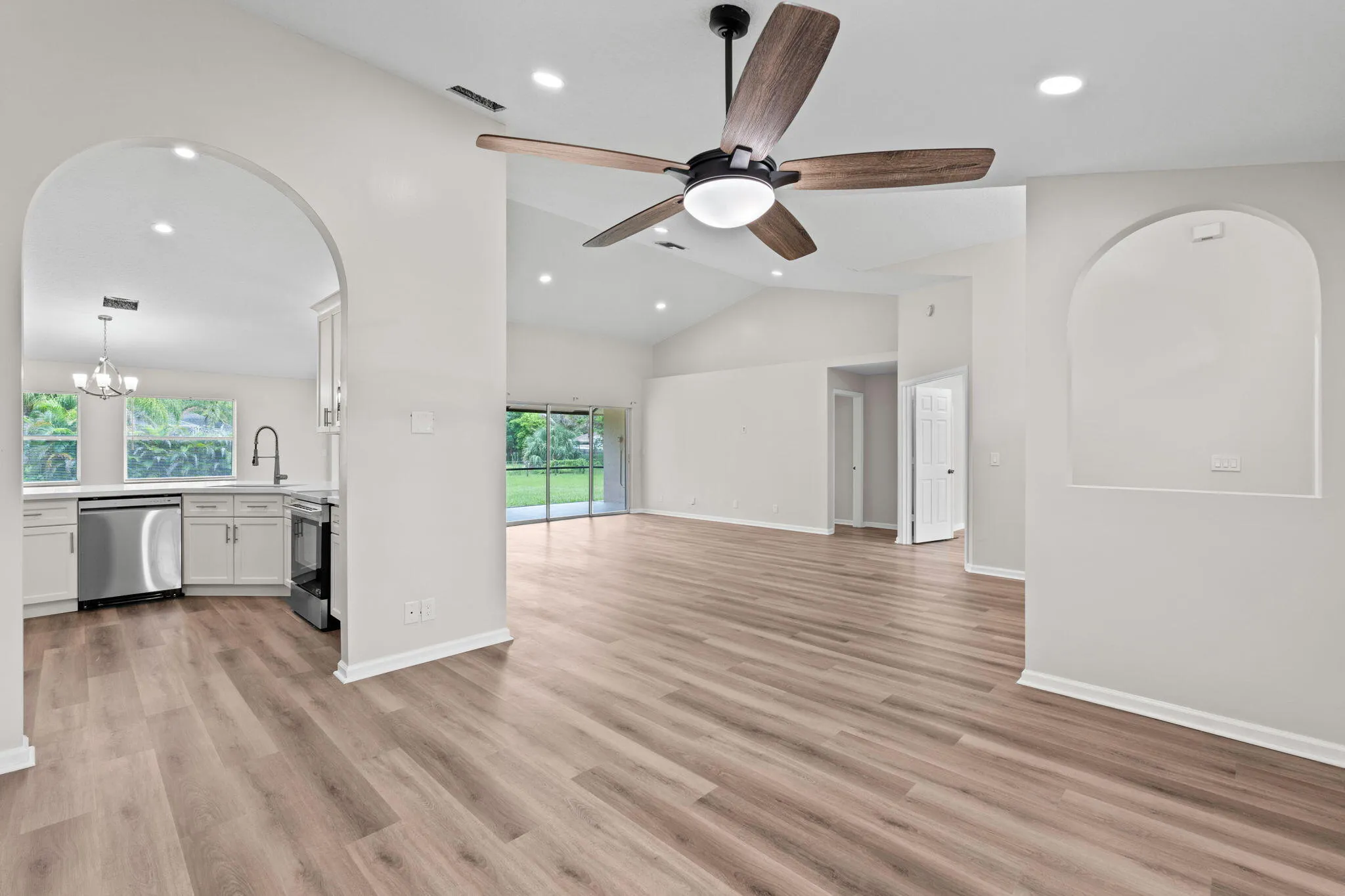 11-web-or-mls-A7409029