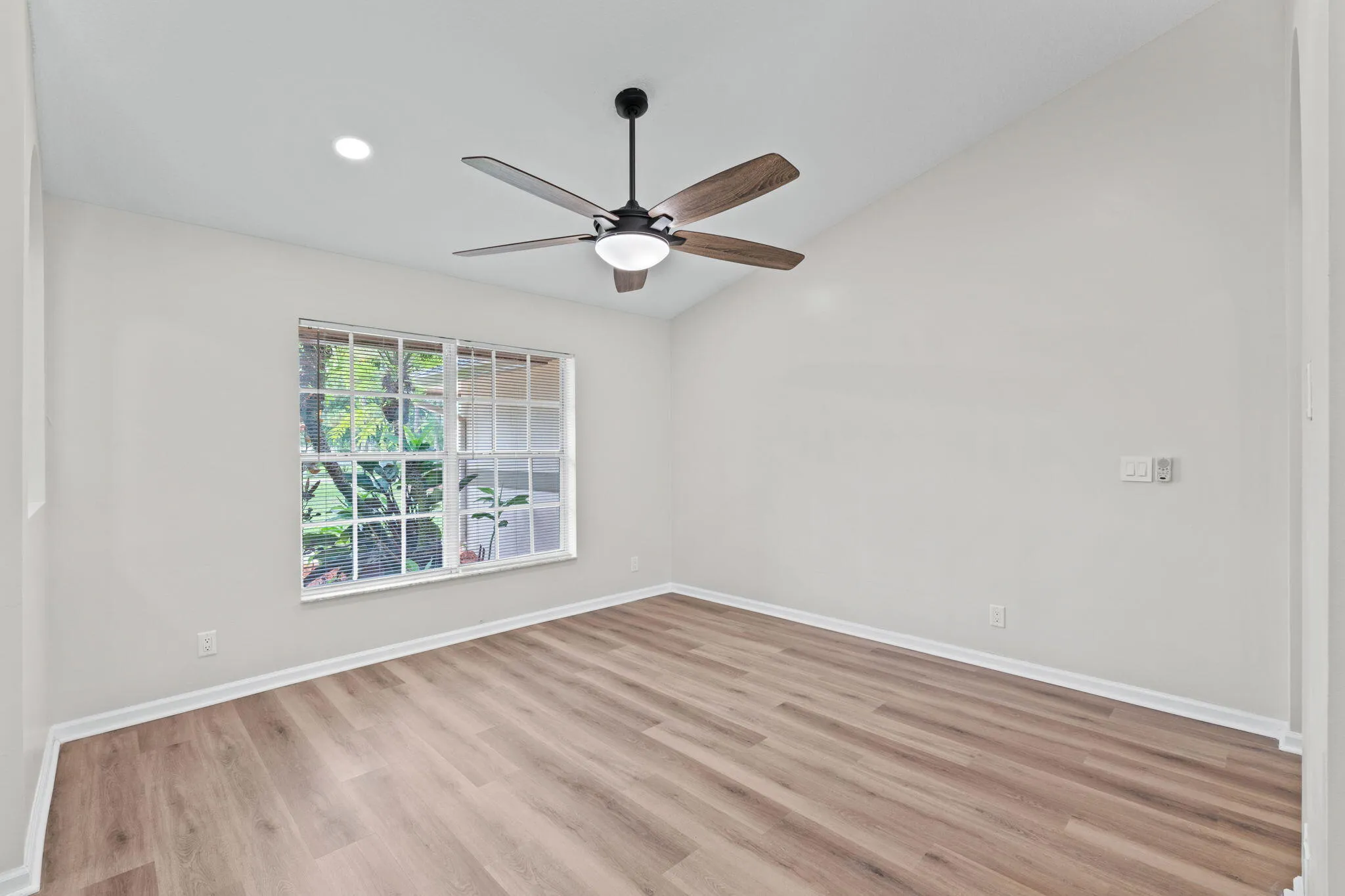 21-web-or-mls-A7409035
