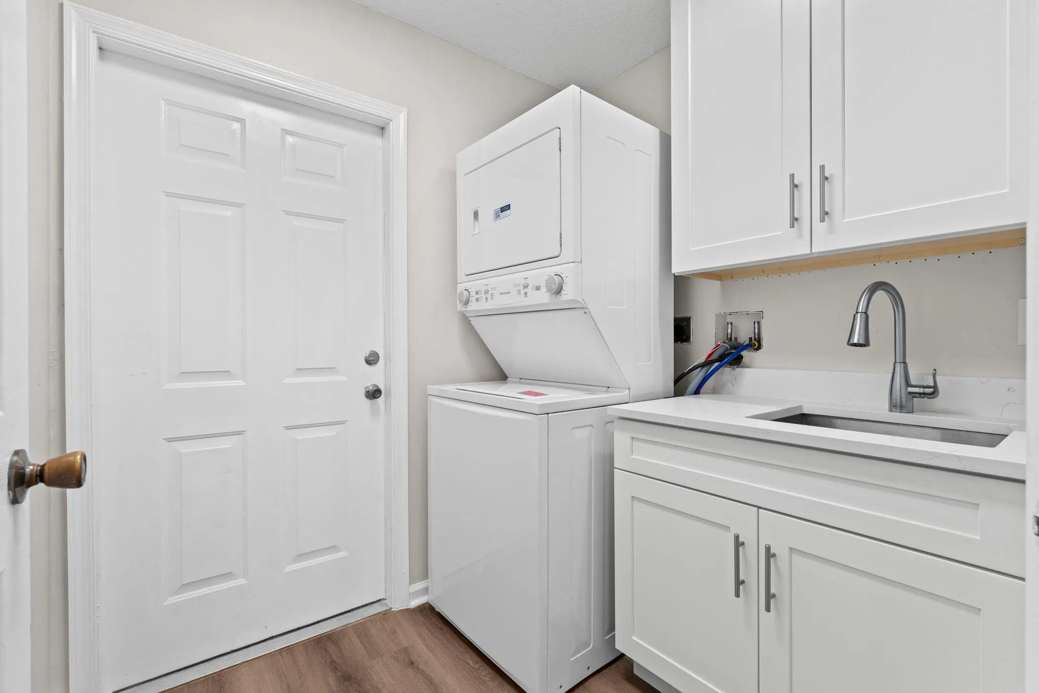 30-web-or-mls-A7409086