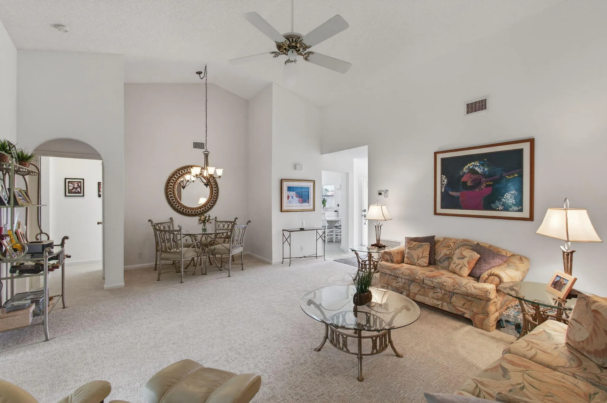 LIVING/DINING