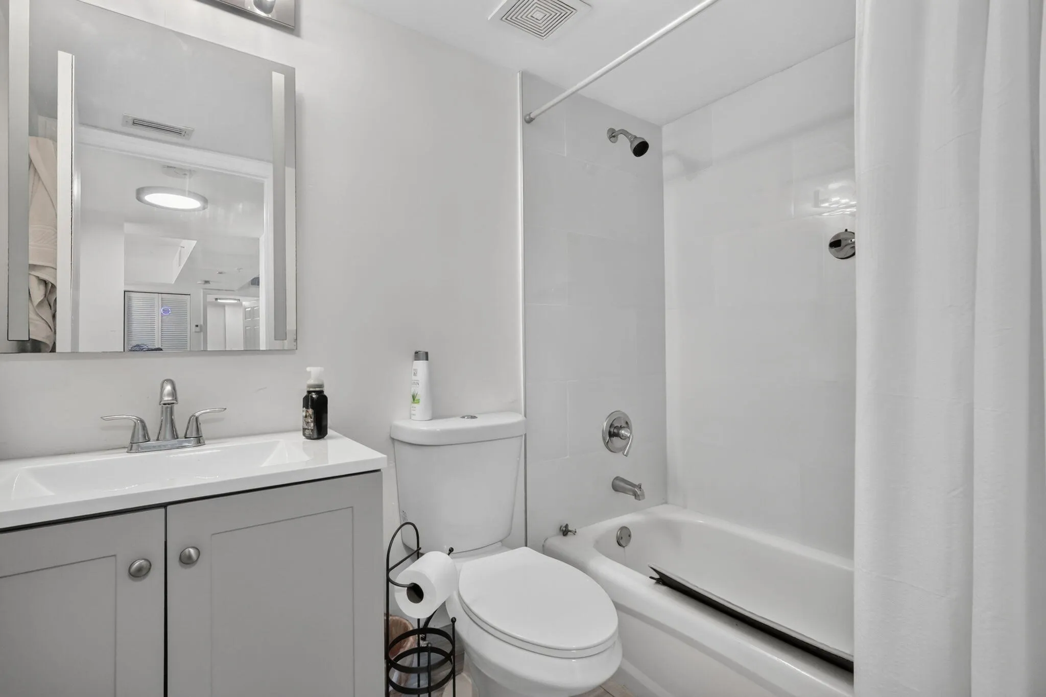 2nd Bathroom
