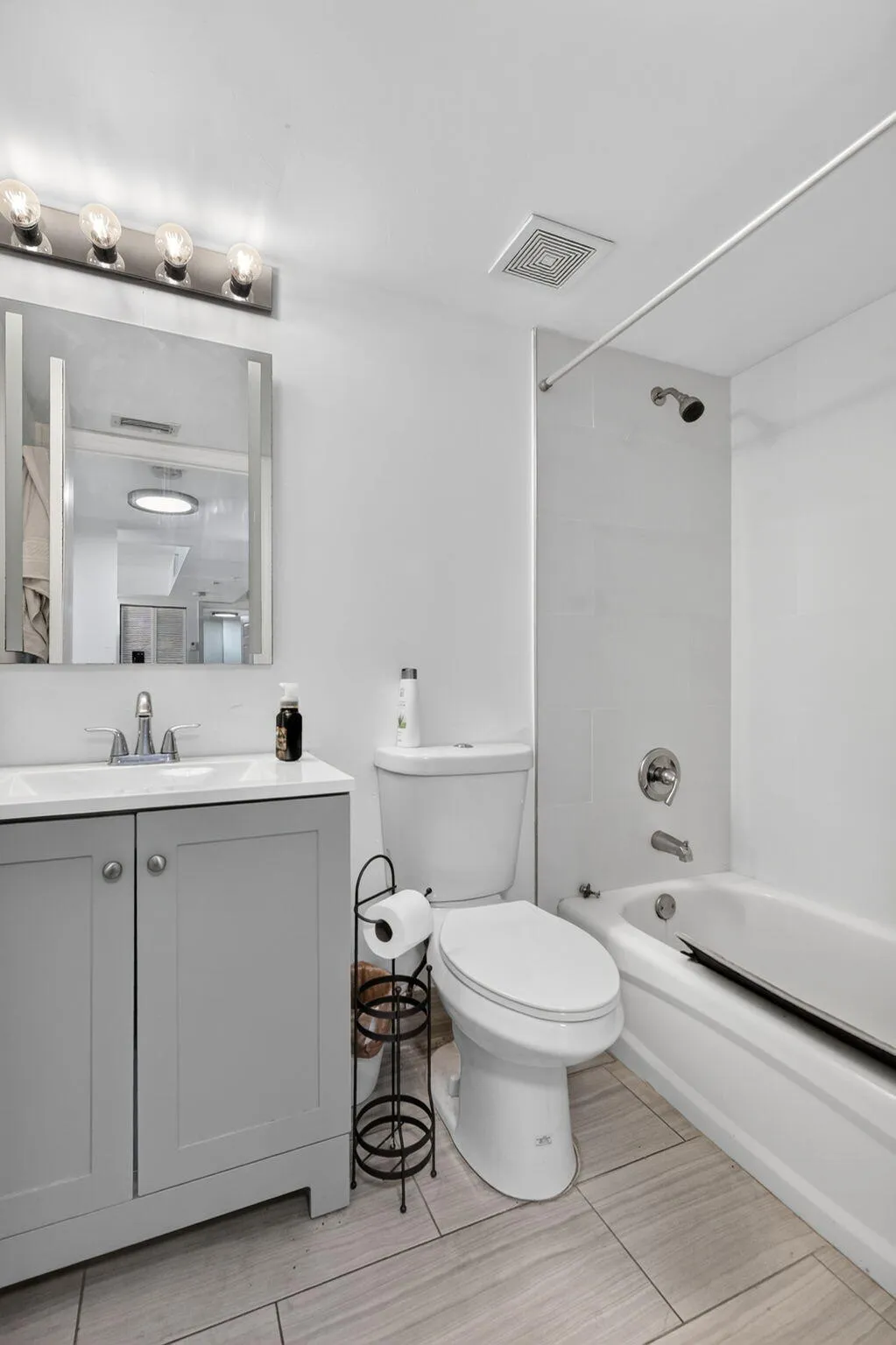 2nd Bathroom