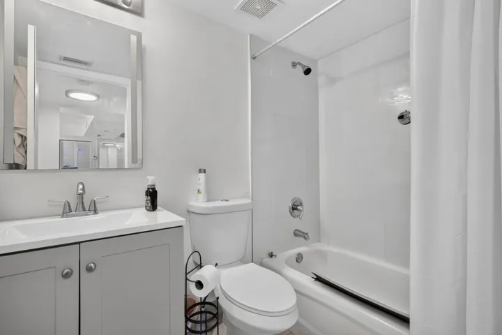 2nd Bathroom