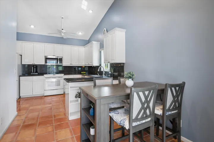 Breakfast Room/Kitchen