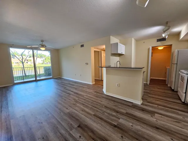 1 villa cir