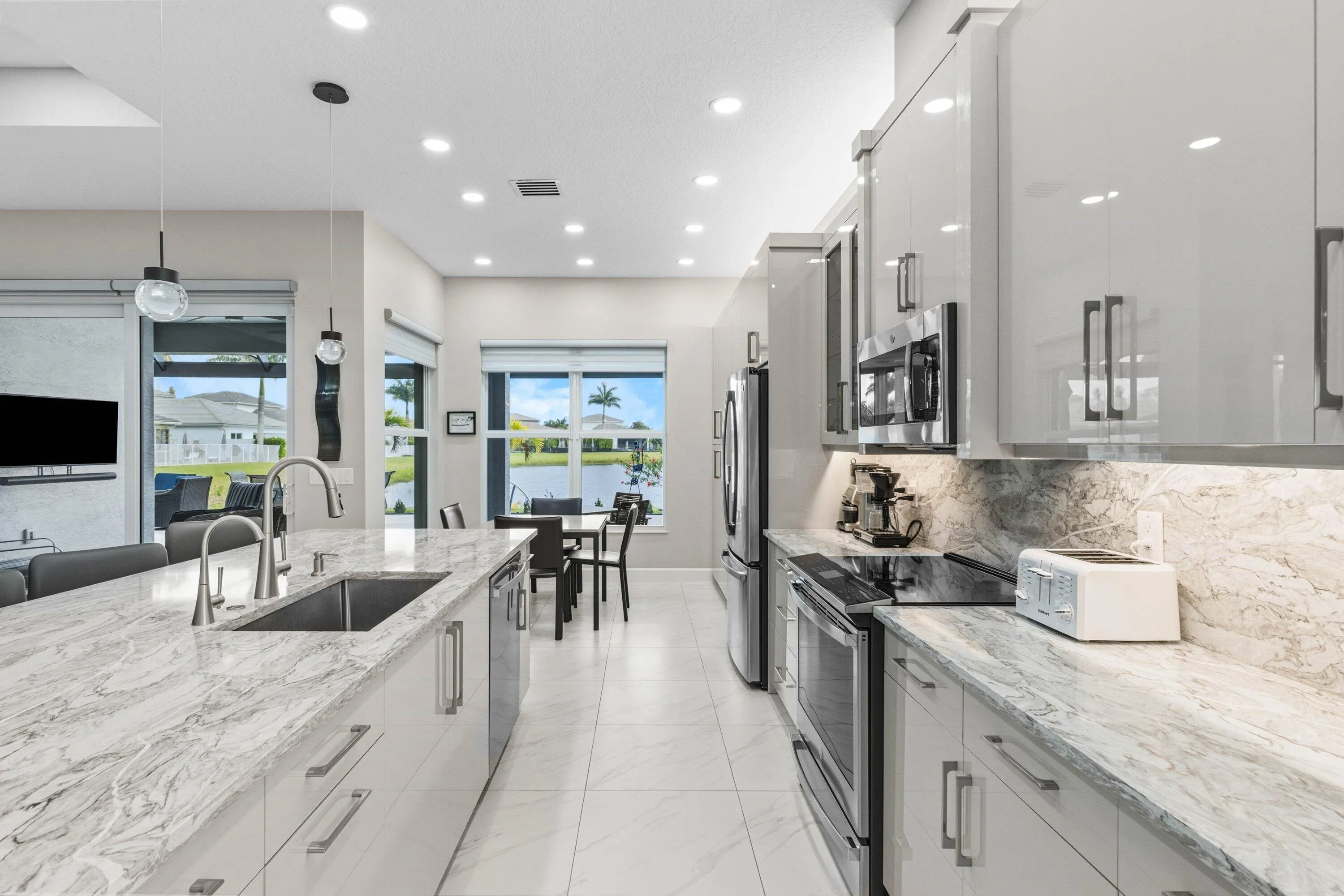 017-13697WhistlerMountainRoad-DelrayBeac