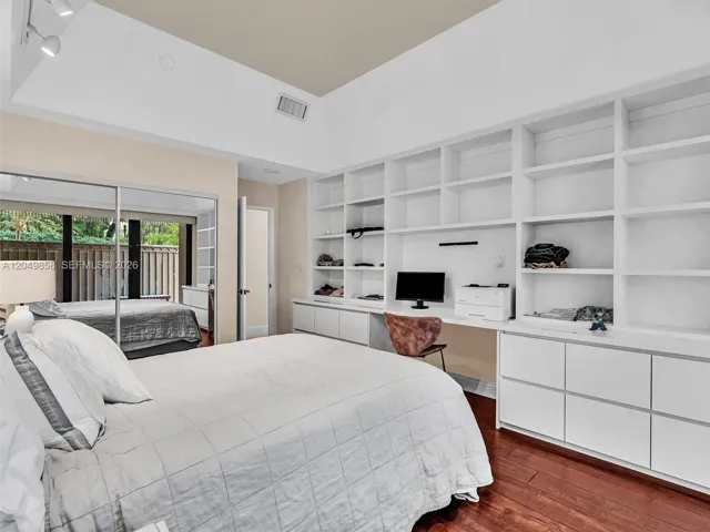 Second bedroom