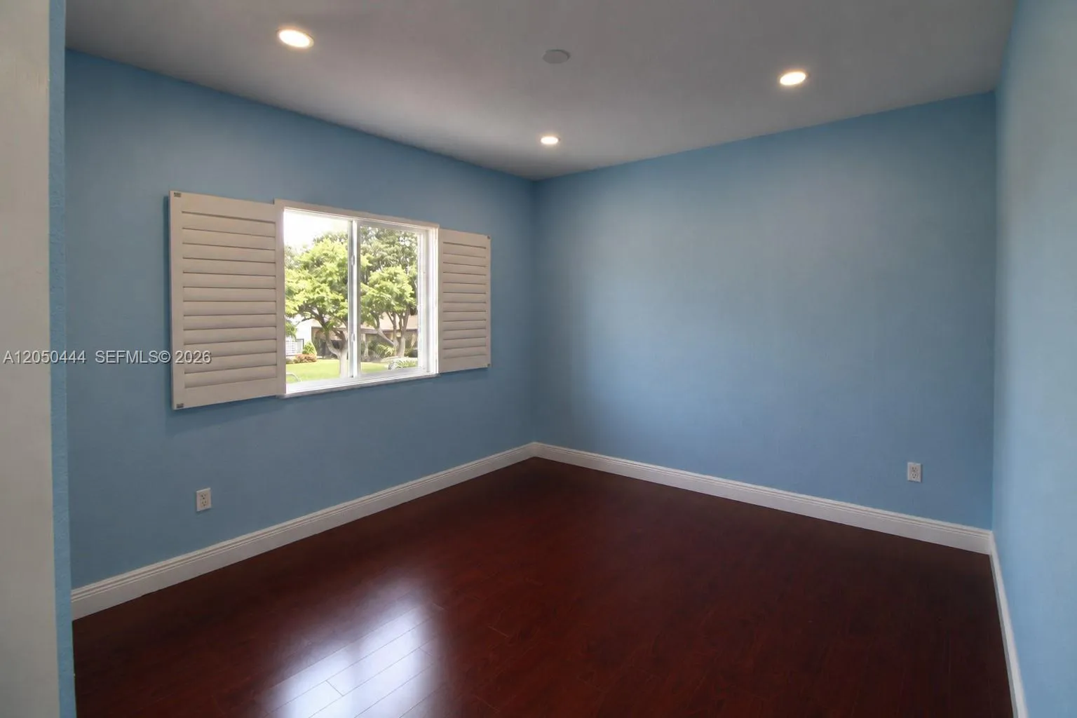 Property photo 35