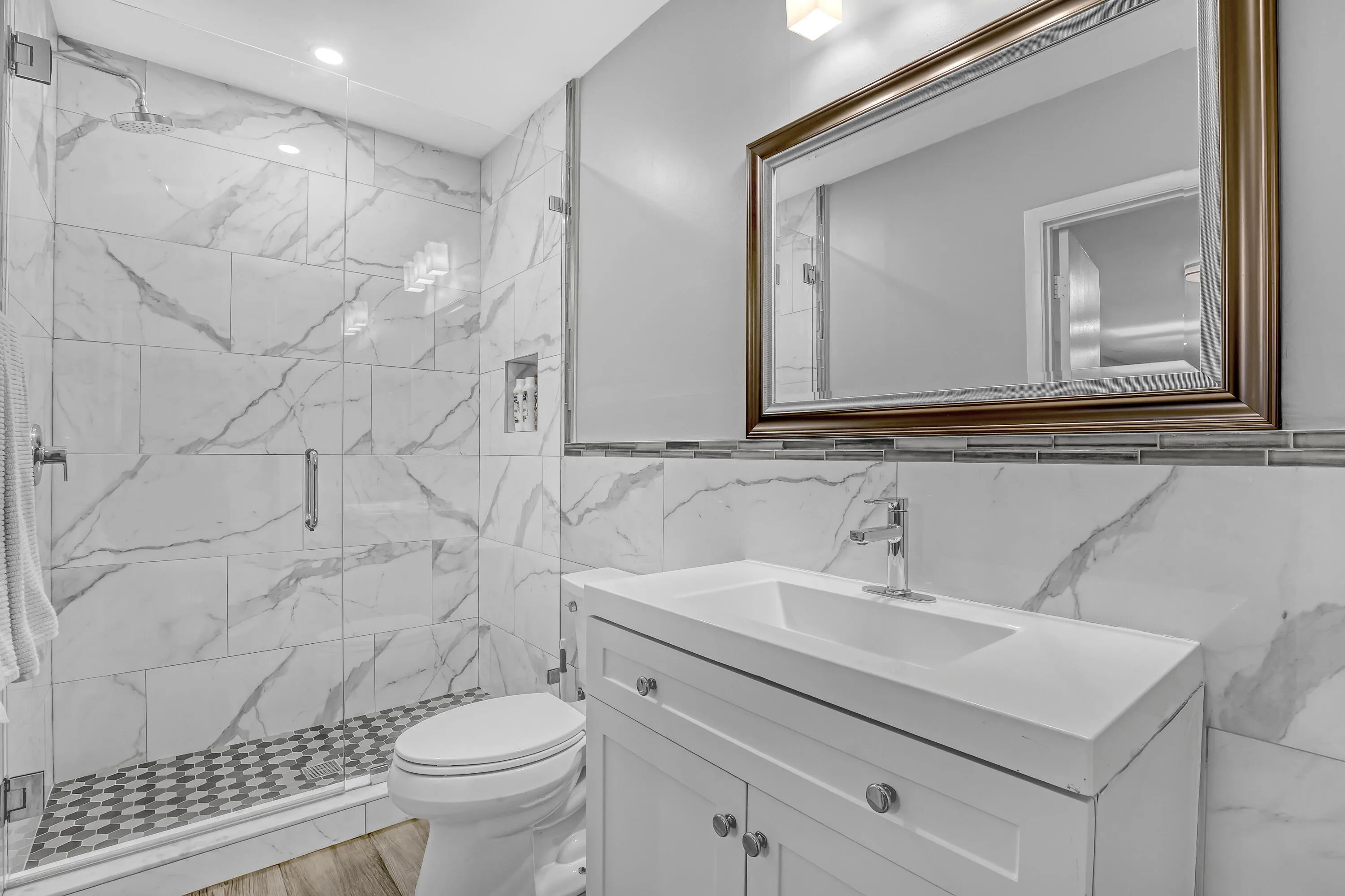 Full Bathroom