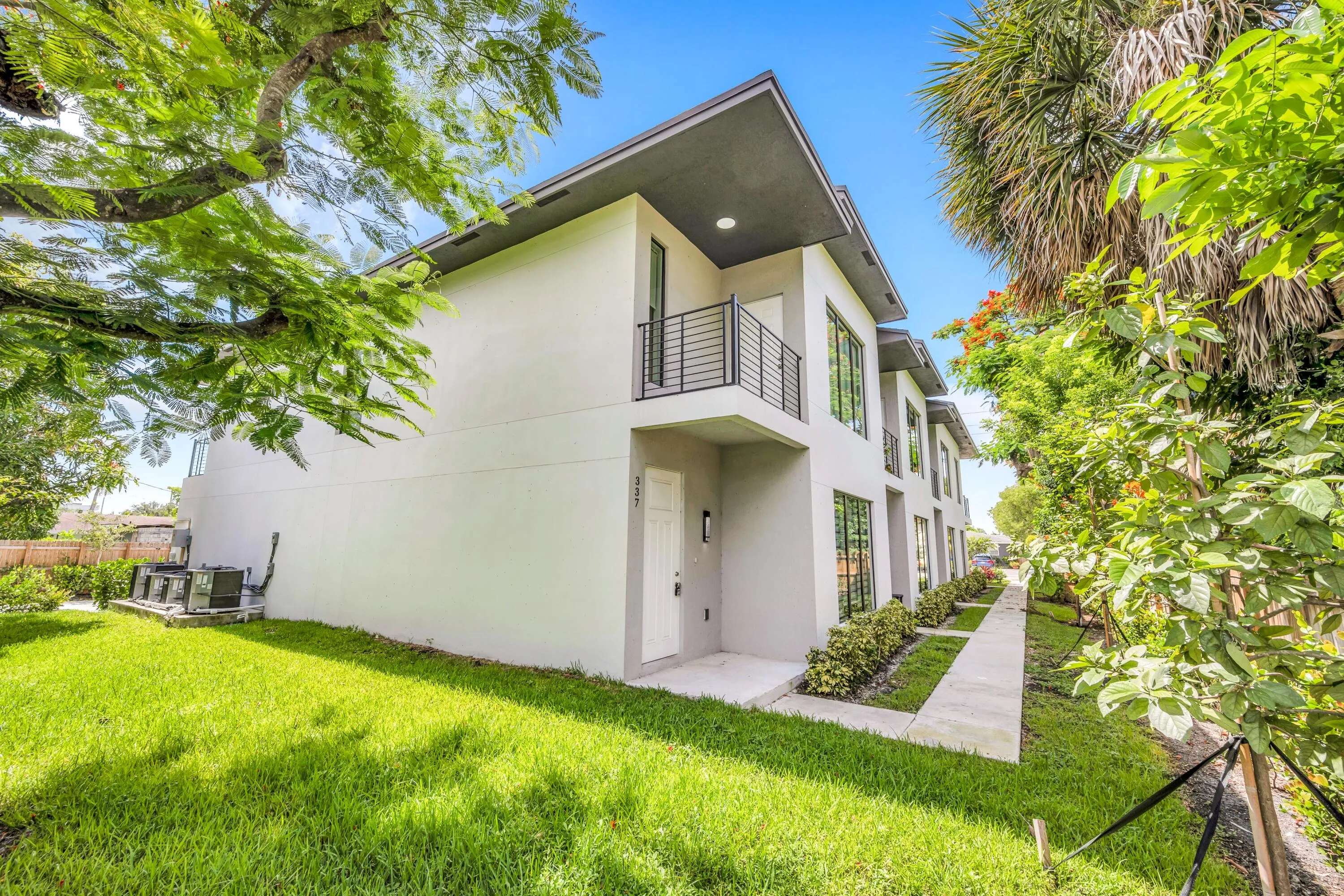 333 NW 41ST-4