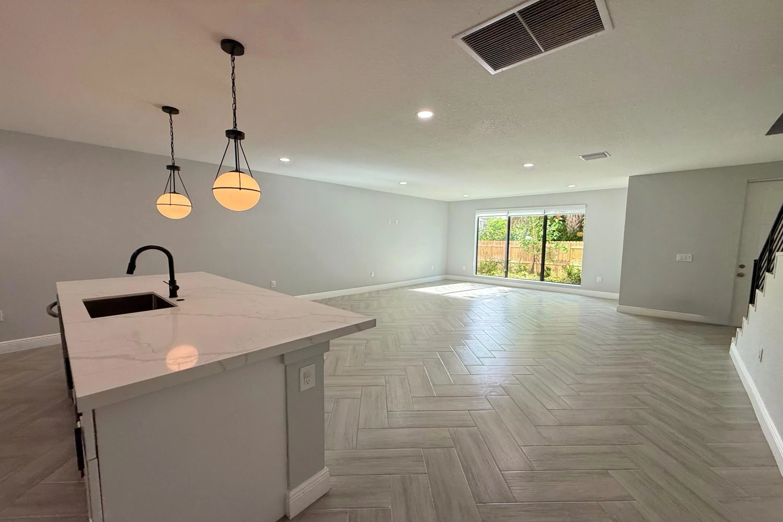 333 NW 41ST-5