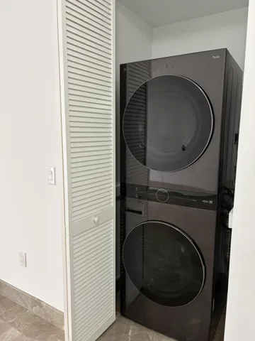 In Unit Washer and Dryer
