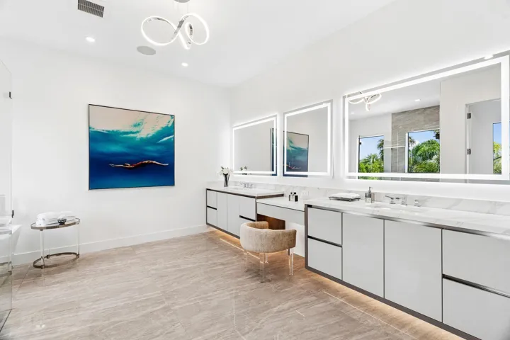 1040 NW 6th Terrace Boca Raton FL 60