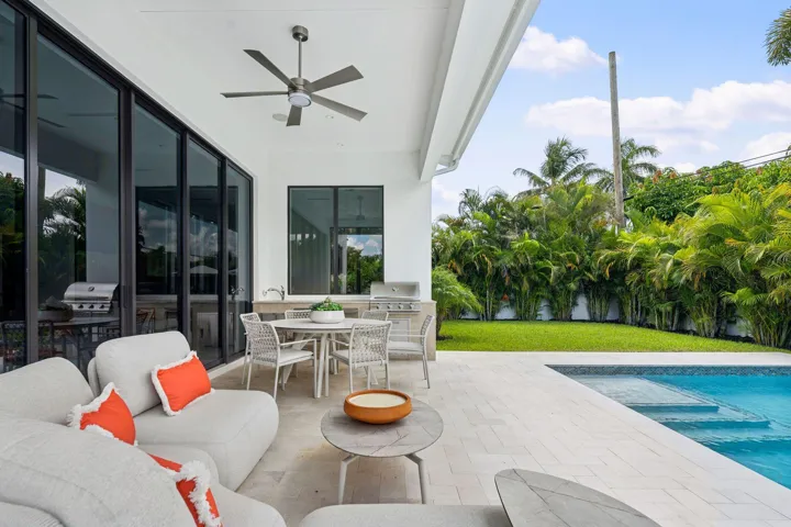 1040 NW 6th Terrace Boca Raton FL 72