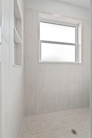 Main Bathroom Shower
