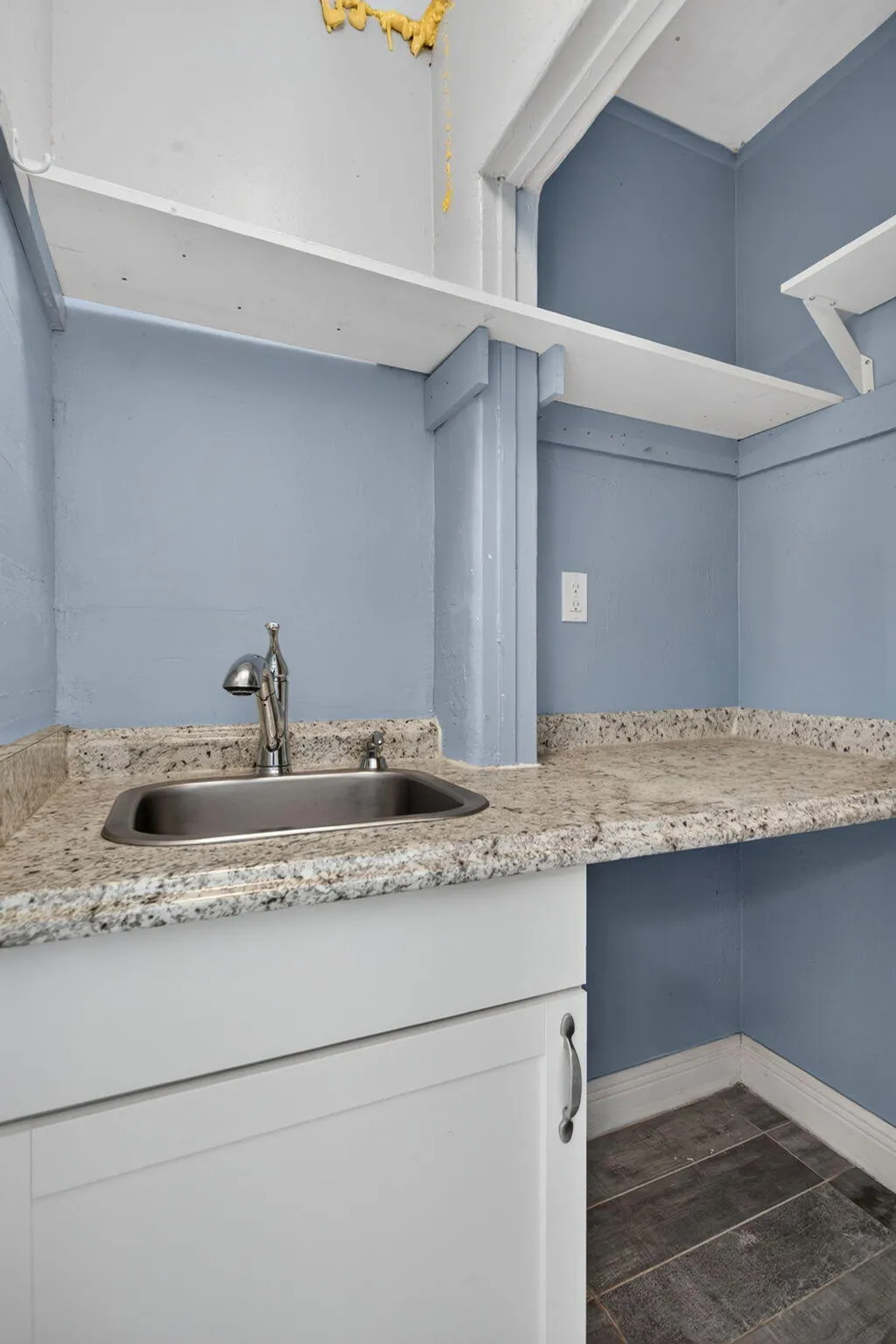 26-web-or-mls-2811-6976