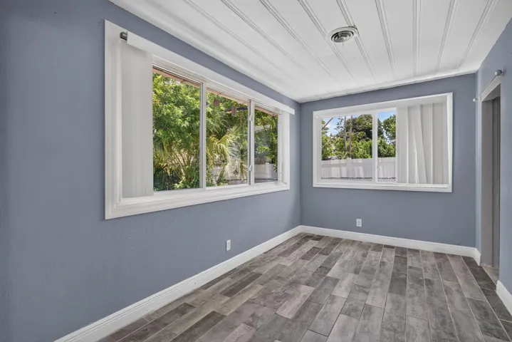 21-web-or-mls-2811-6951