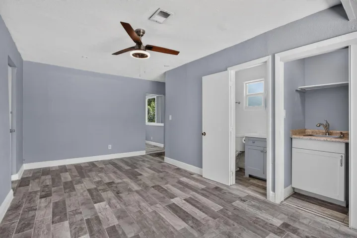 25-web-or-mls-2811-6972