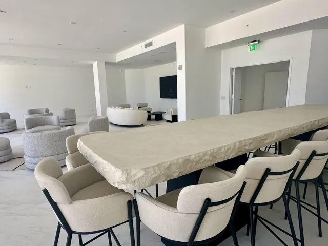 COVE ROOM BAR