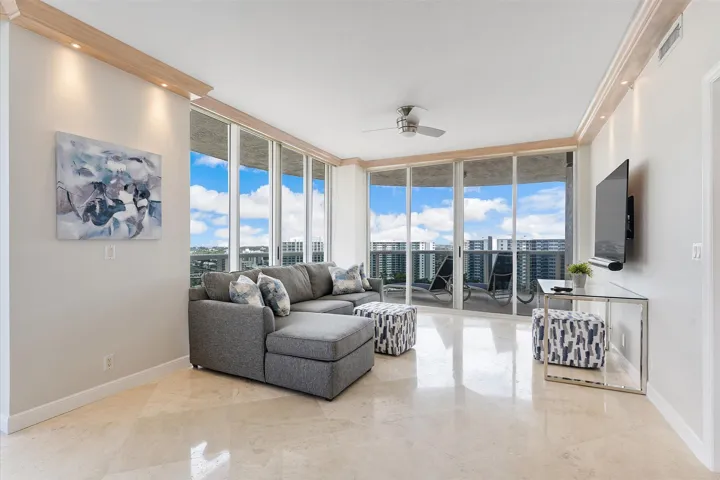 01-3100 N Ocean Blvd unit 1508_001
