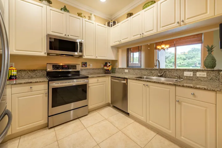 015-033-Kitchen-1500x1000