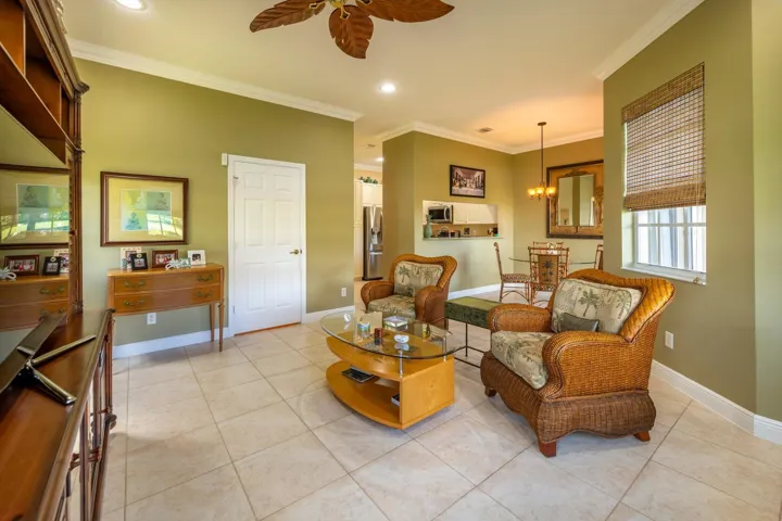 021-045-Family Room-1500x1000