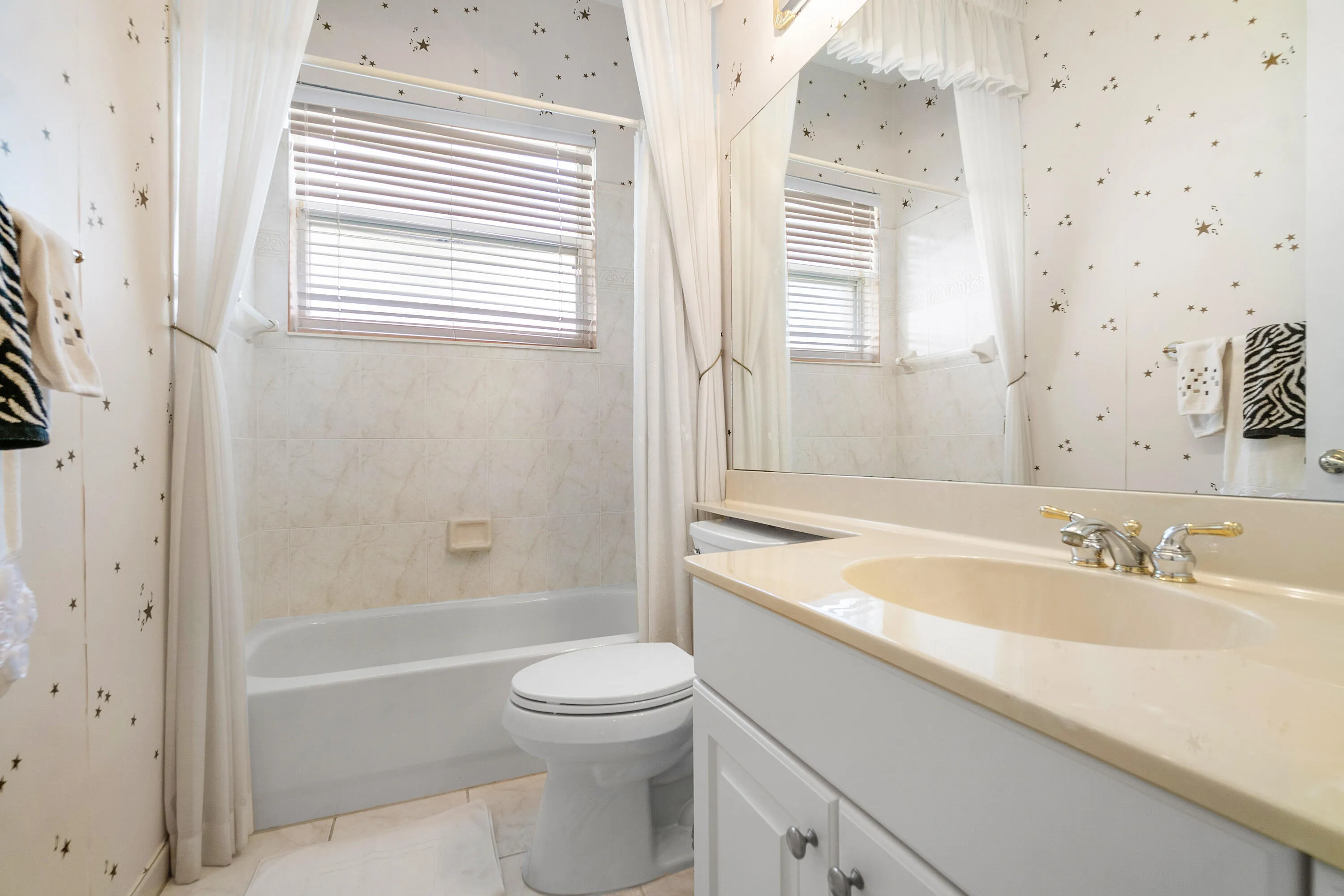 Guest Bathroom 2