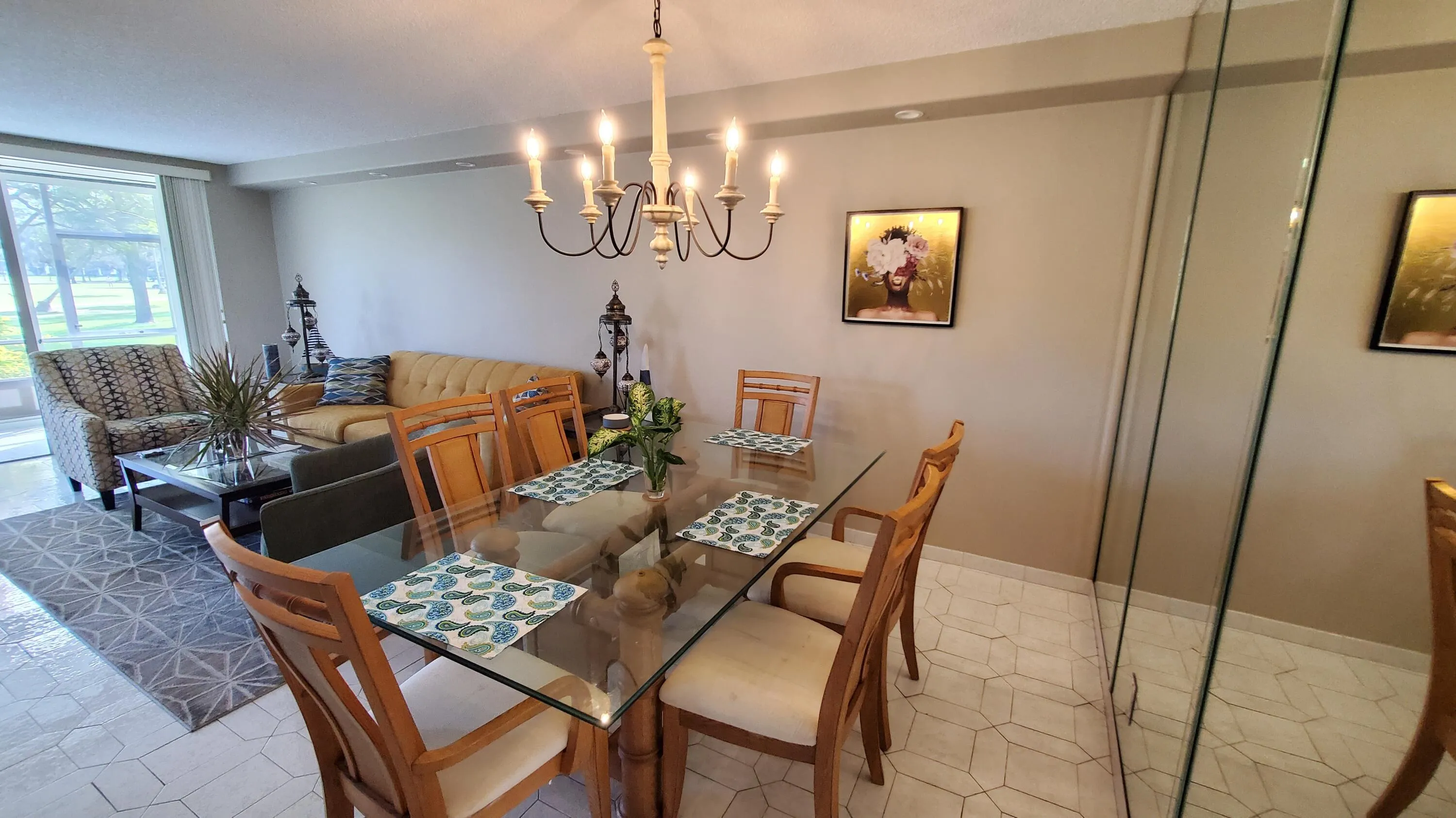 DiningArea (1)