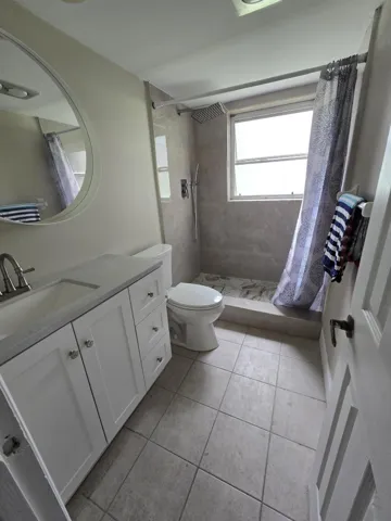 New Guest Bath pic 3 - Copy
