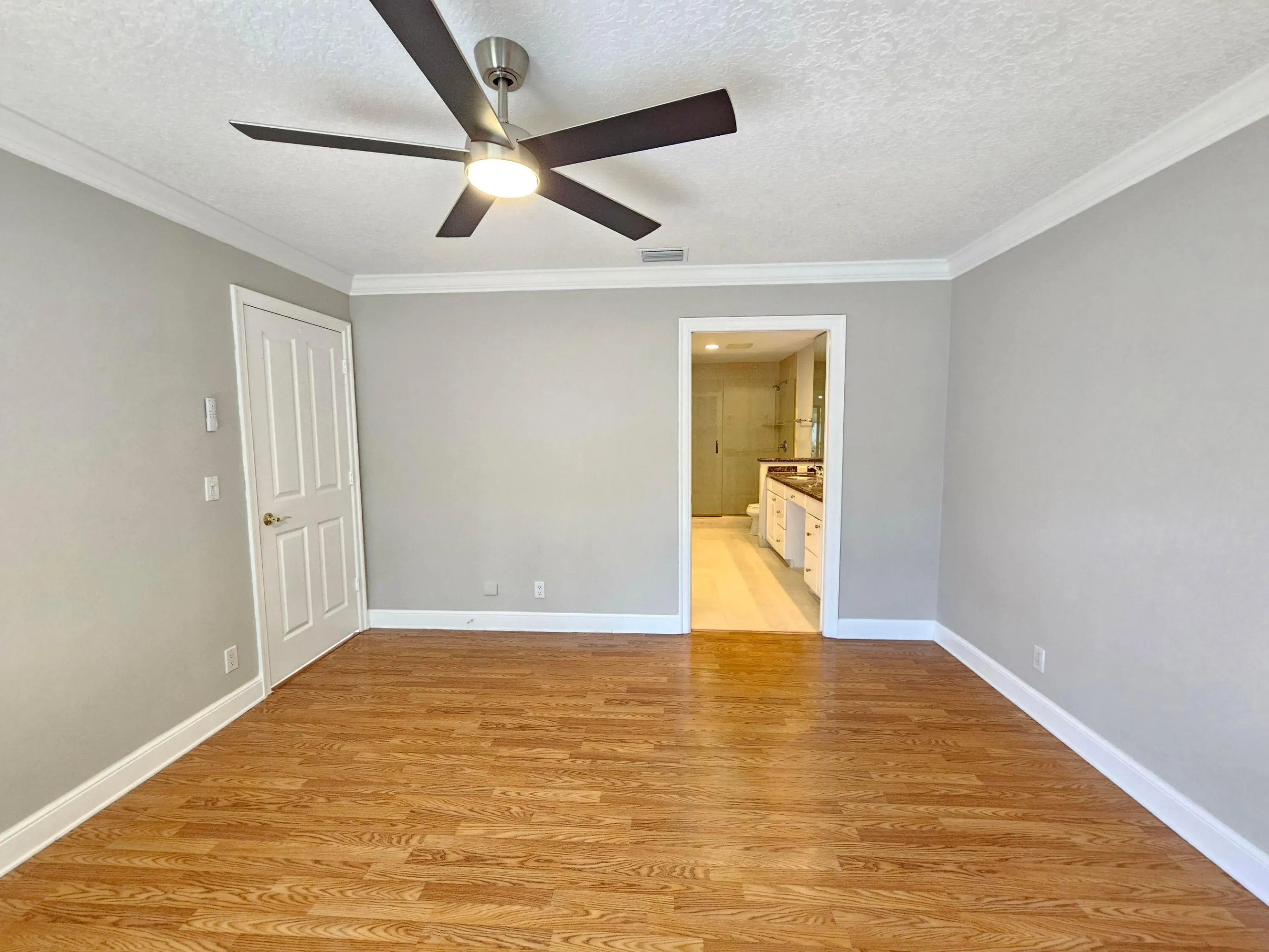 Bedroom 1 (2)