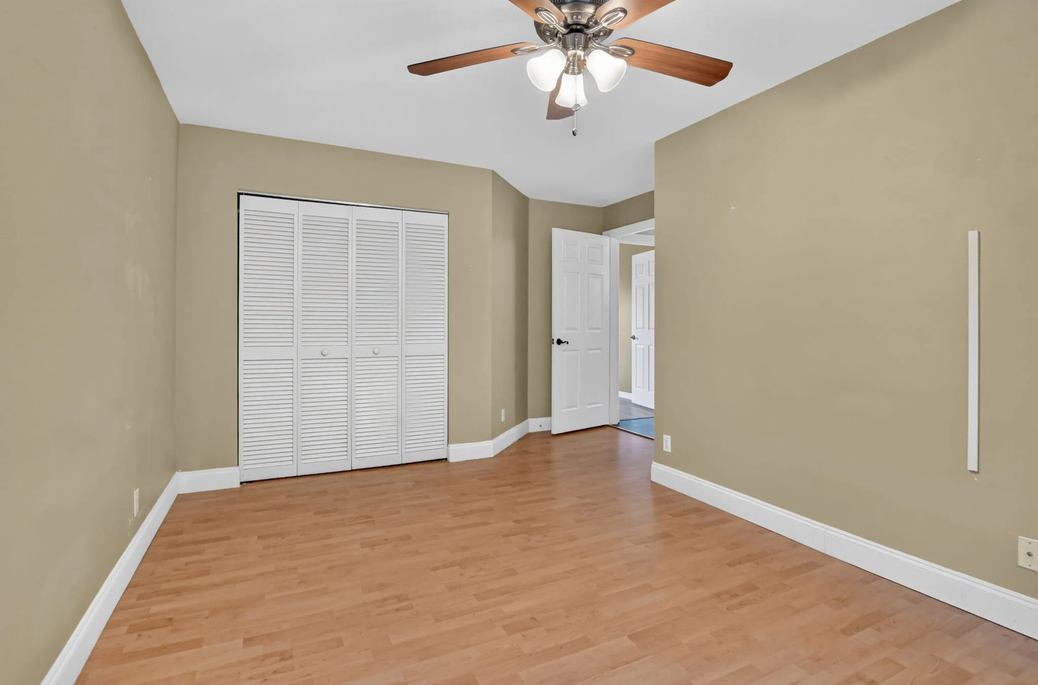 Guest bedroom 2