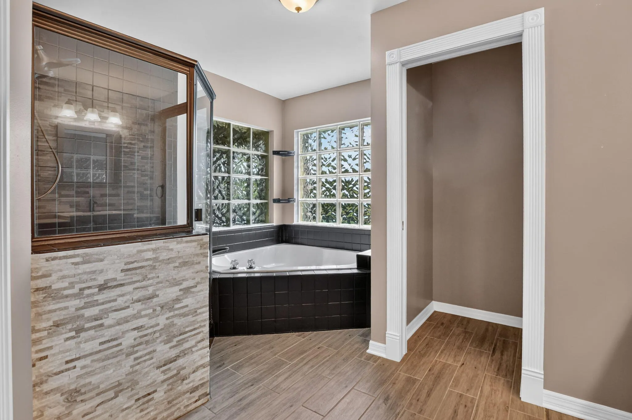 Primary en suite