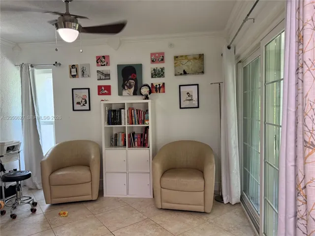Photo 32