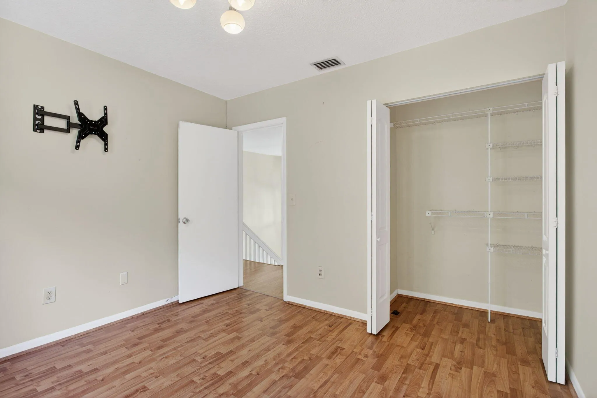 35-web-or-mls-9812 interiors-4545