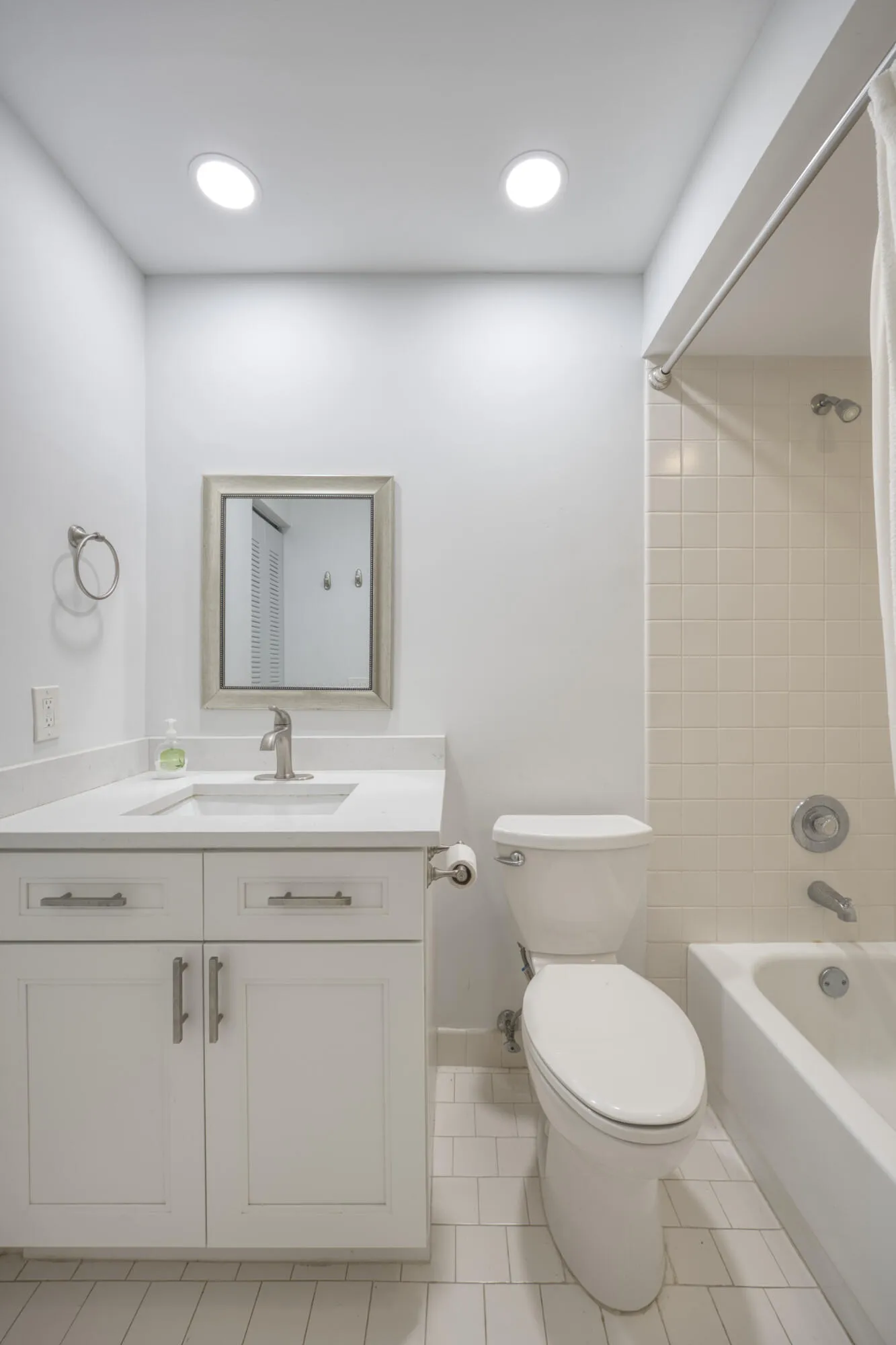 2nd Bathroom