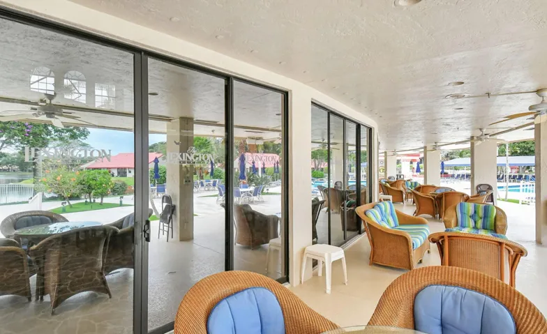 Pool Veranda