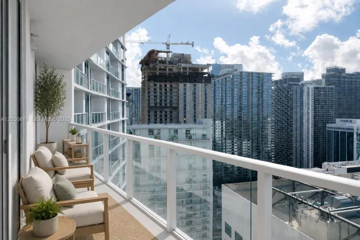 VIRTUAL STAGING